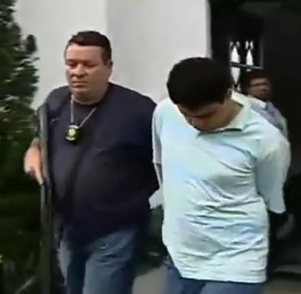 Pimentel during his arrest in 2009 — Photo: reproduction