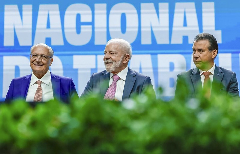 Lula faz pedido de voto durante evento em São Paulo