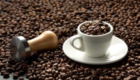 O que você deve misturar ao café para ter mais energia e humor