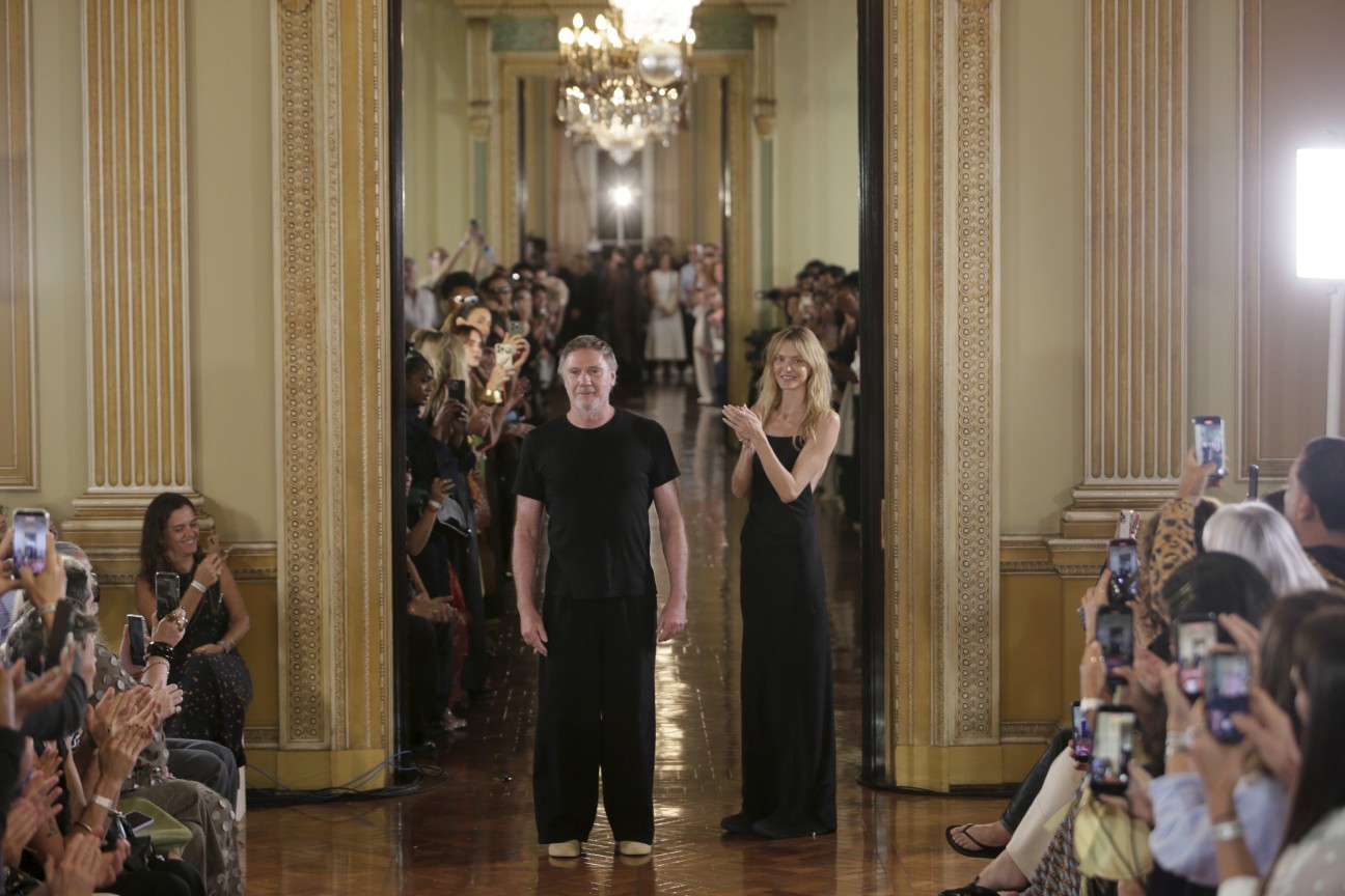 RIOFW: Osklen abre semana de moda carioca com desfile no Palácio da Cidade