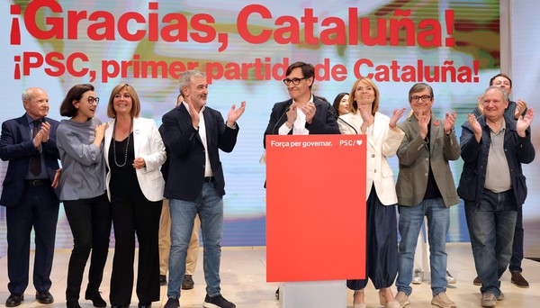 Socialistas vencem eleições na Catalunha e independentistas perdem maioria