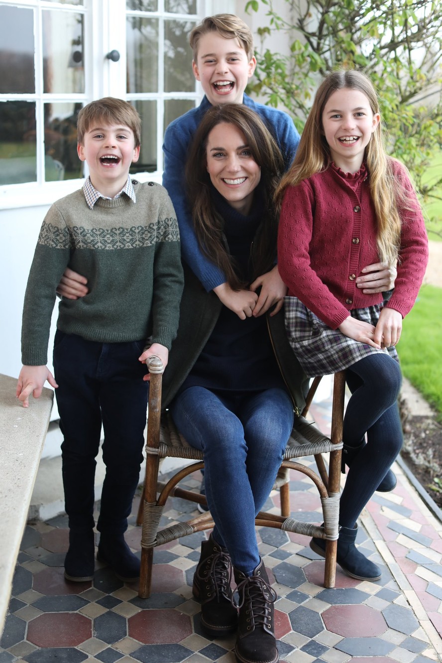 Príncipe Louis completa 6 anos: relembre momentos marcantes do pequeno ...