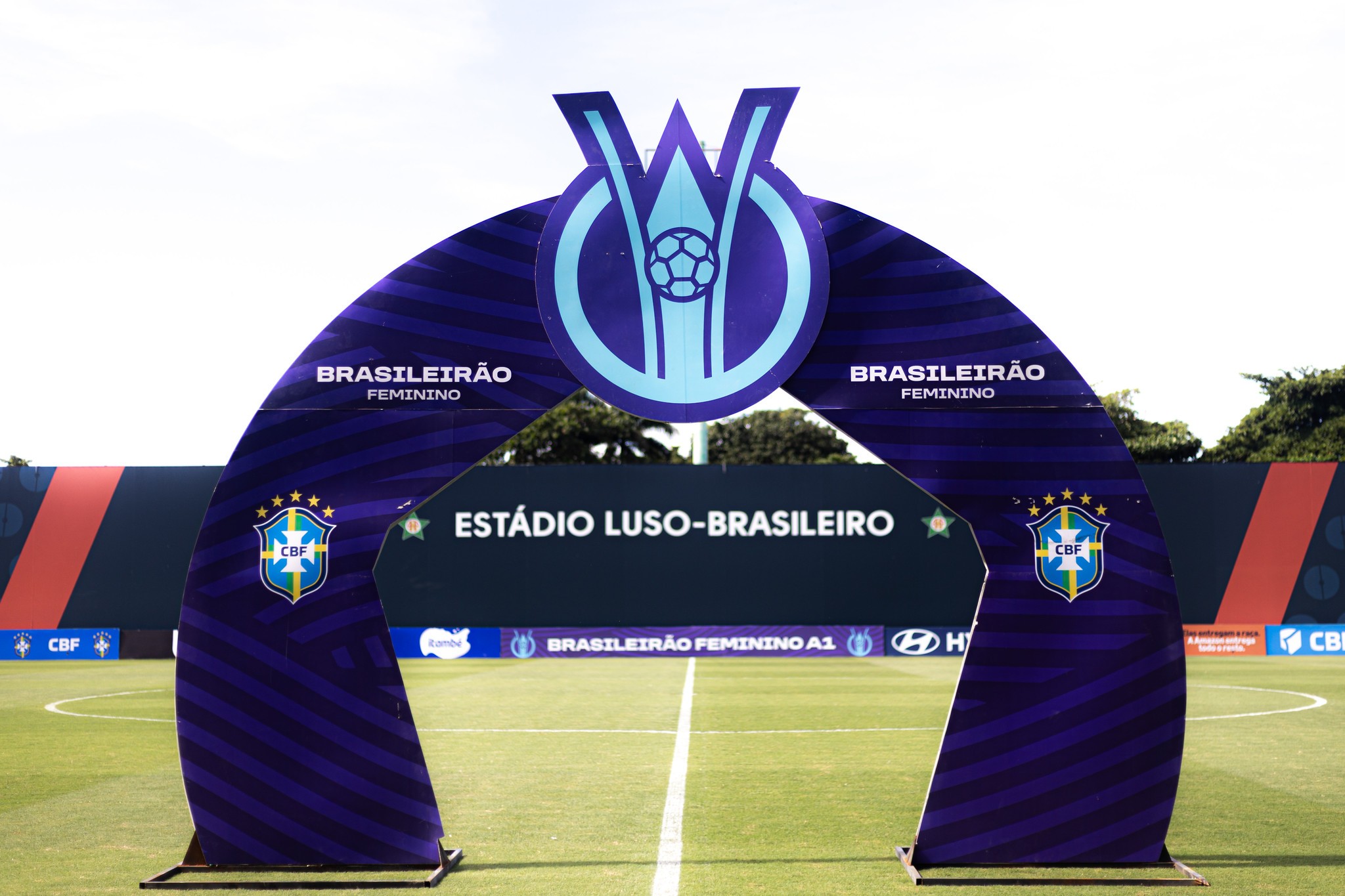 CBF acerta novo patrocinador para competições de futebol feminino