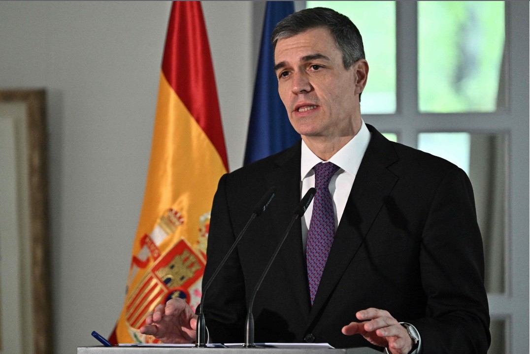 Avião de Pedro Sánchez faz pouso de emergência na Turquia