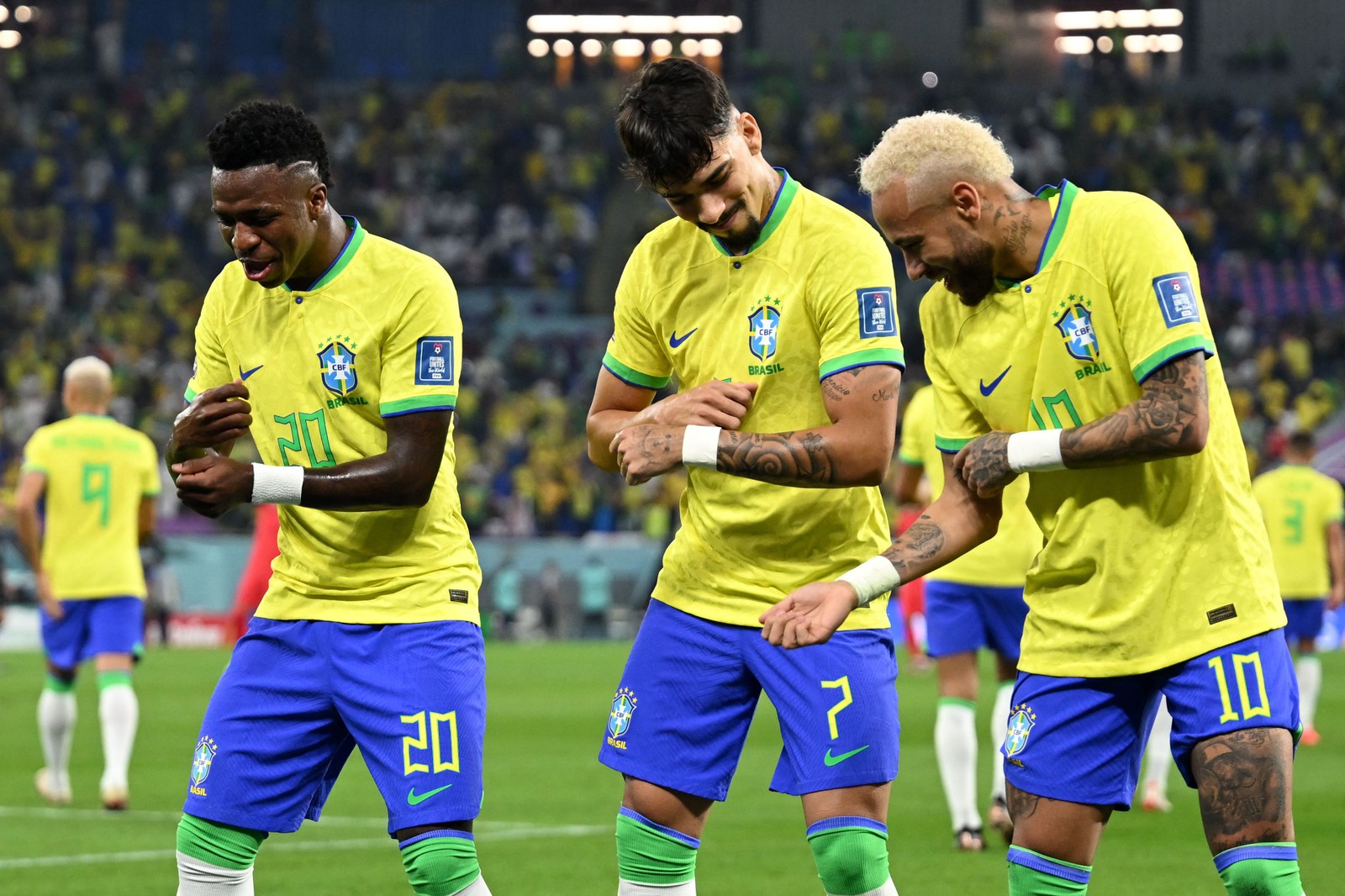 Seleção desencanta com futebol e segue sendo alvo de crítica de alguns futebolistas europeus — Foto: MANAN VATSYAYANA/AFP