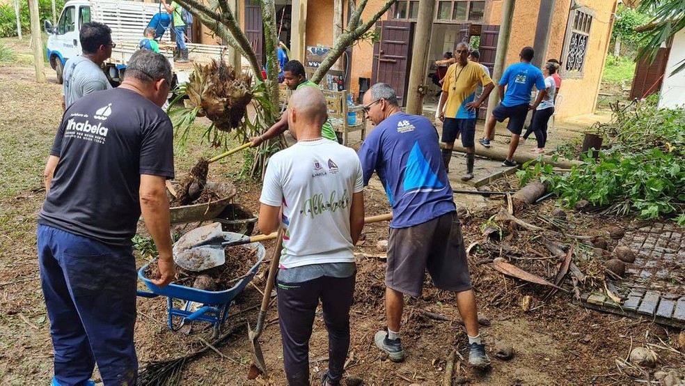 A casa que abriga o projeto Melhor Idade em Ação, da secretaria de Esporte e Lazer da Prefeitura de Ilhabela, foi afetada pelas chuvas — Foto: Divulgação/Prefeitura