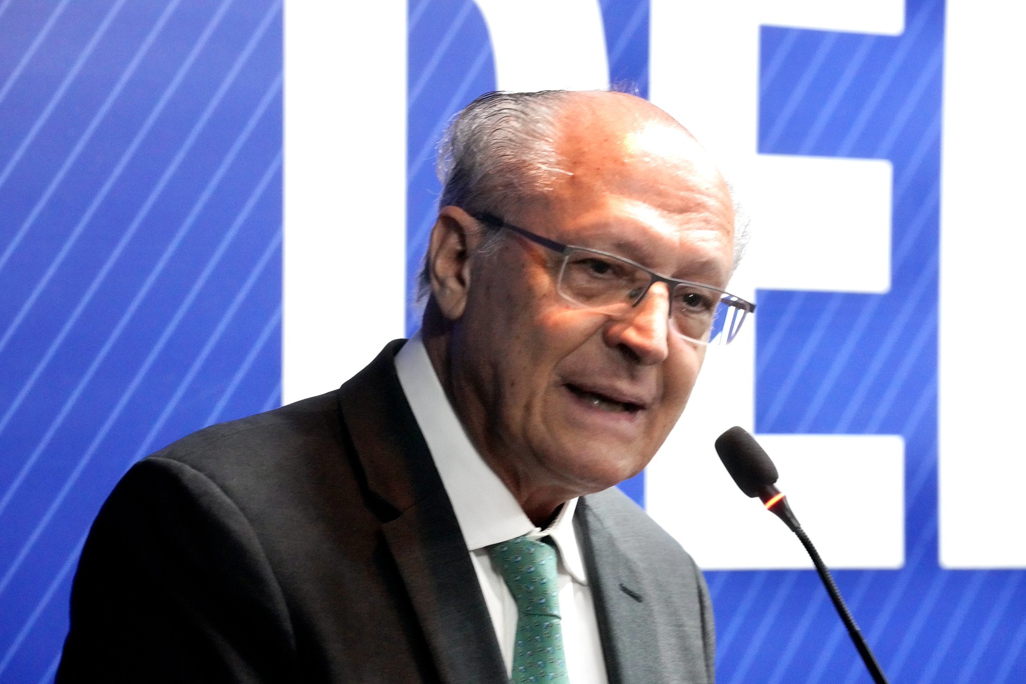 Alckmin diz que 26 estados aceitam a proposta de subvenção ao diesel importado