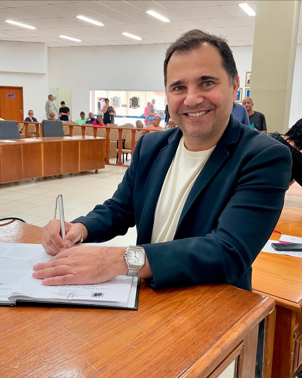 Secretário de Queimados morto por PMs: prefeito diz que governador ...