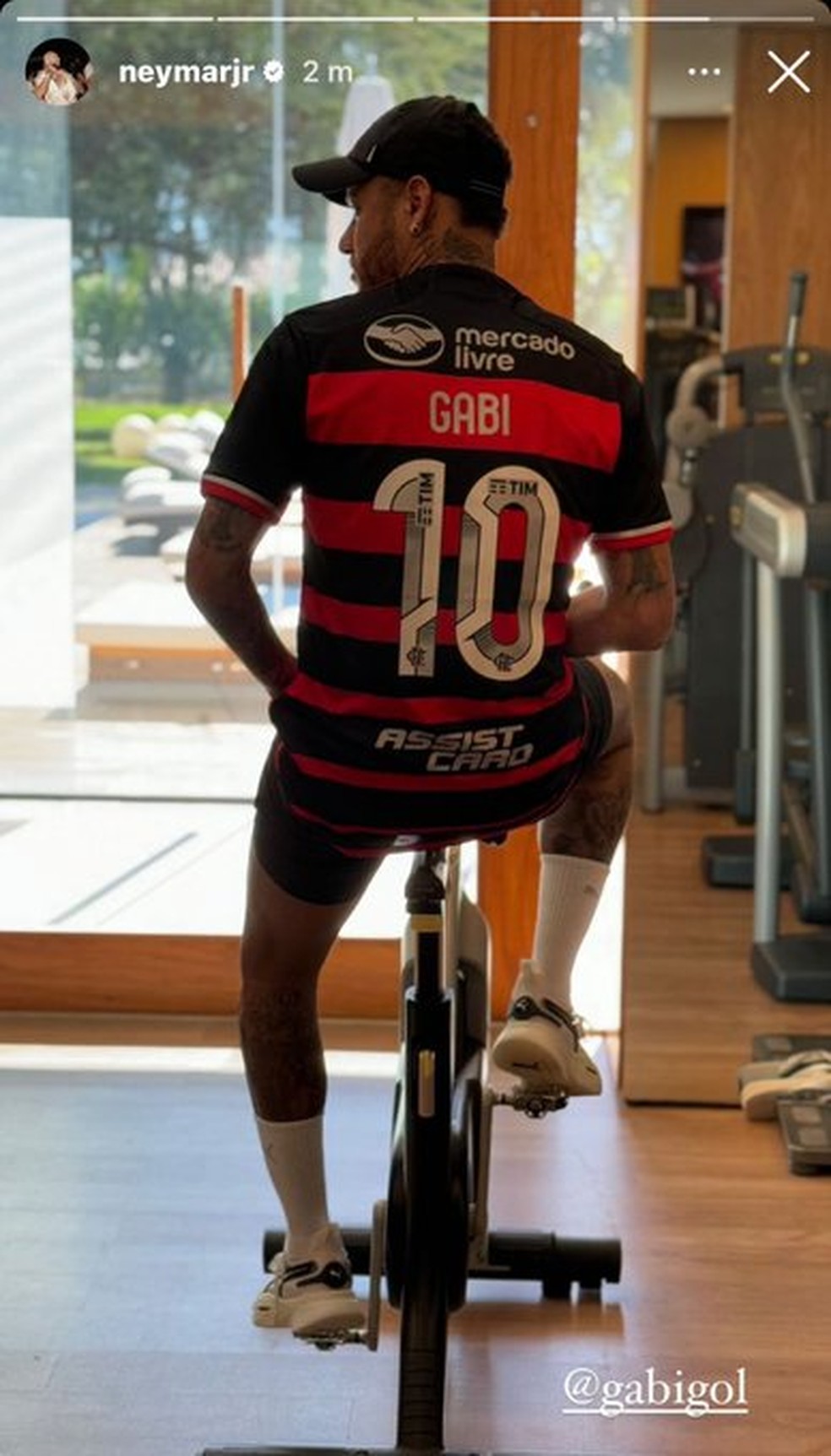 Neymar com a camisa 10 de Gabigol, do Flamengo — Foto: Reprodução