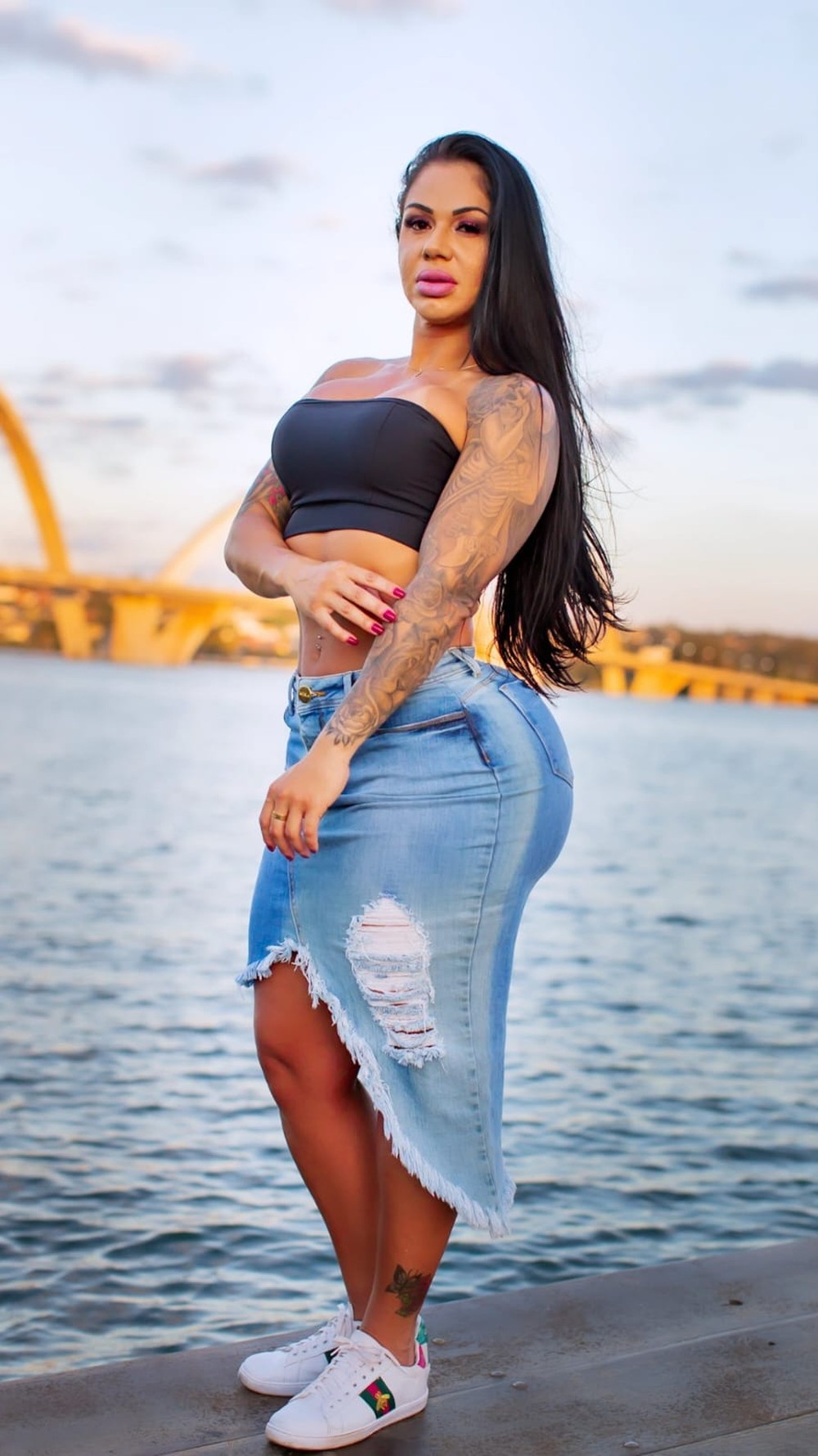 DJ Vanessa Ataides assume que investe alto em procedimentos estéticos