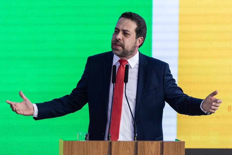 Ex-secretários de Boulos manterão salários por seis meses após demissão