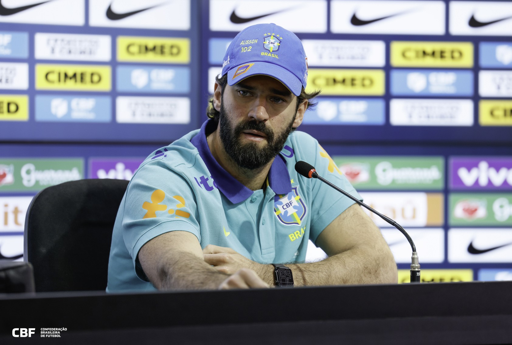 Alisson tranquiliza sobre poucos jogos antes da Copa: 'Experiência ajuda'