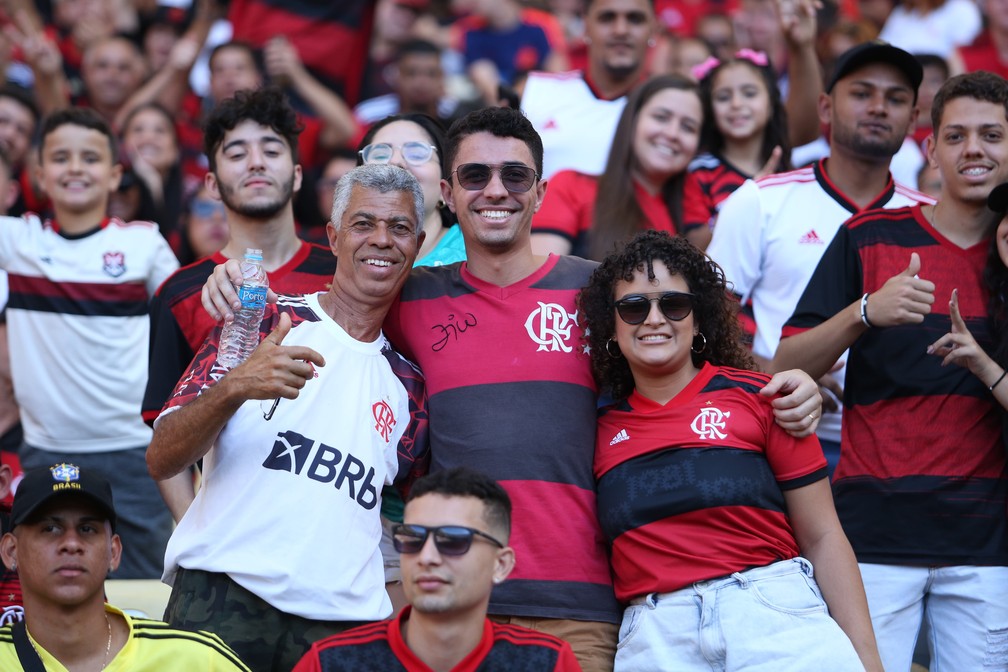 Gerações de torcedores do Flamengo no Maracanã — Foto: Lucas Tavares
