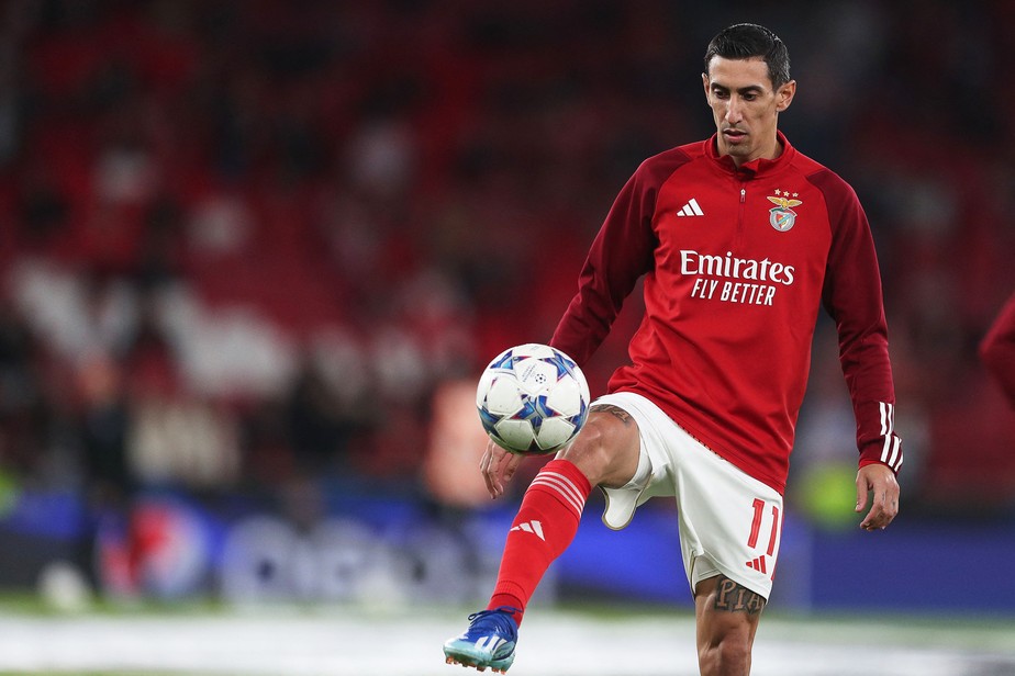 Di María volta a decidir o Clássico; Benfica, apesar de jogar contra 10  desde os 19', realizou uma 1.ª parte paupérrima mas foi melhor depois do  intervalo; Trubin destacou-se nos primeiros 45