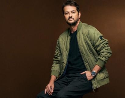 Marcelo Serrado viverá empresário de Marília Mendonça em filme