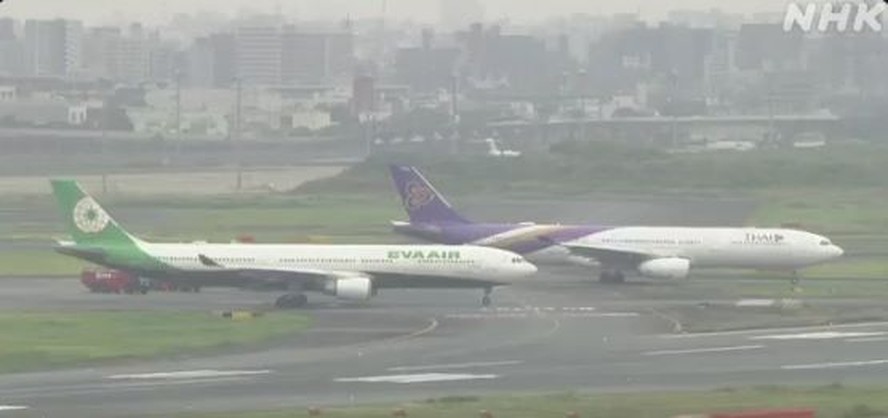 Aeronaves da Eva Air, de Taiwan, e da Thai Airways, da Tailândia, colidiram no aeroporto de Tóquio