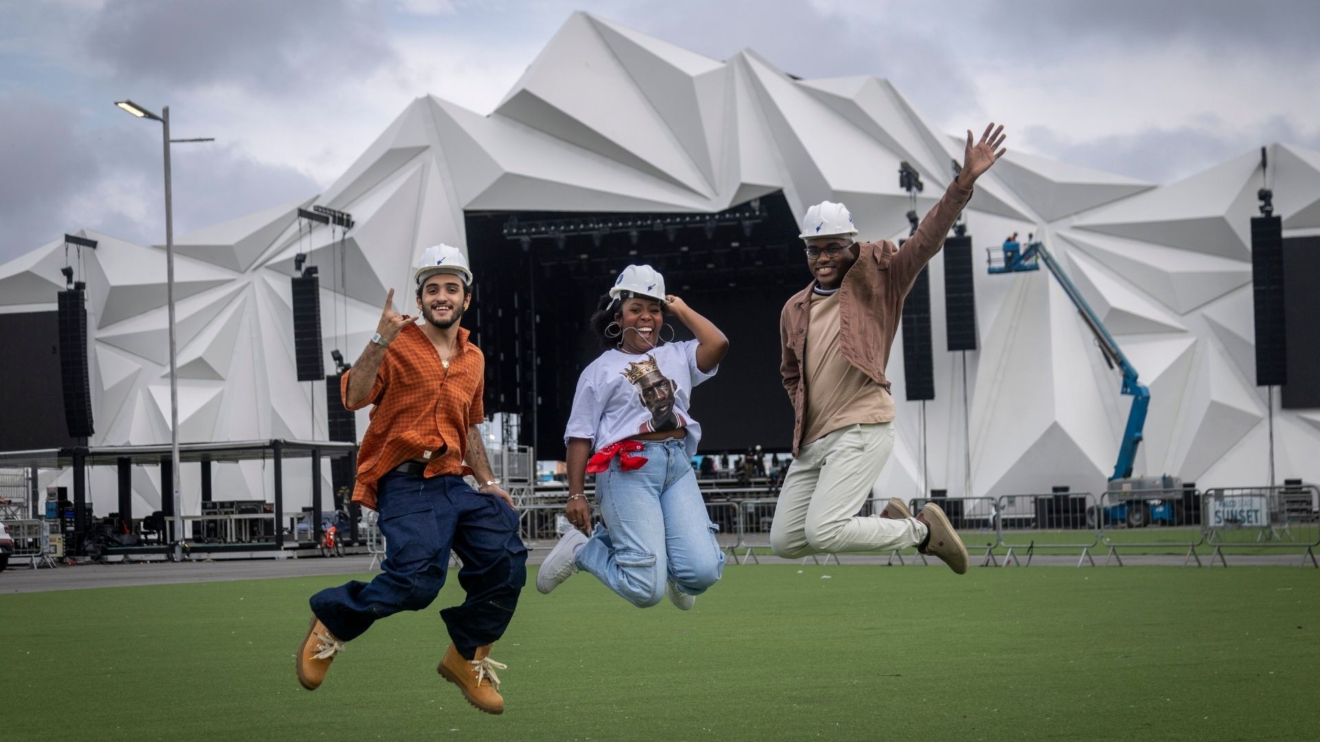 Superfãs no Rock in Rio: Com as redes e o streaming, os fandoms viram parte das estratégias de gravadoras, artistas e festivais - QTU Questões do Universo