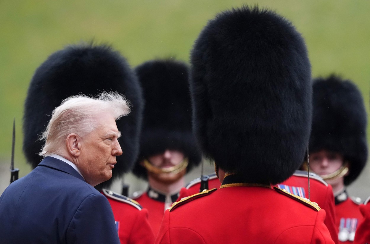 US President Donald Trump and First Lady Melania Trump arrive in the UK for an unprecedented state visit — Photo: Jonathan Brady