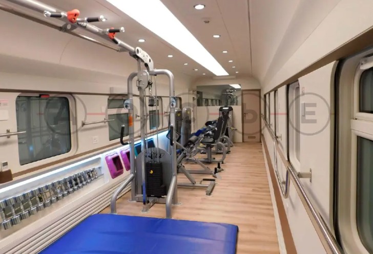 Trem de luxo reformado para Vladimir Putin tem spa, academia, restaurante e blindagem completa — Foto: Dossier Center