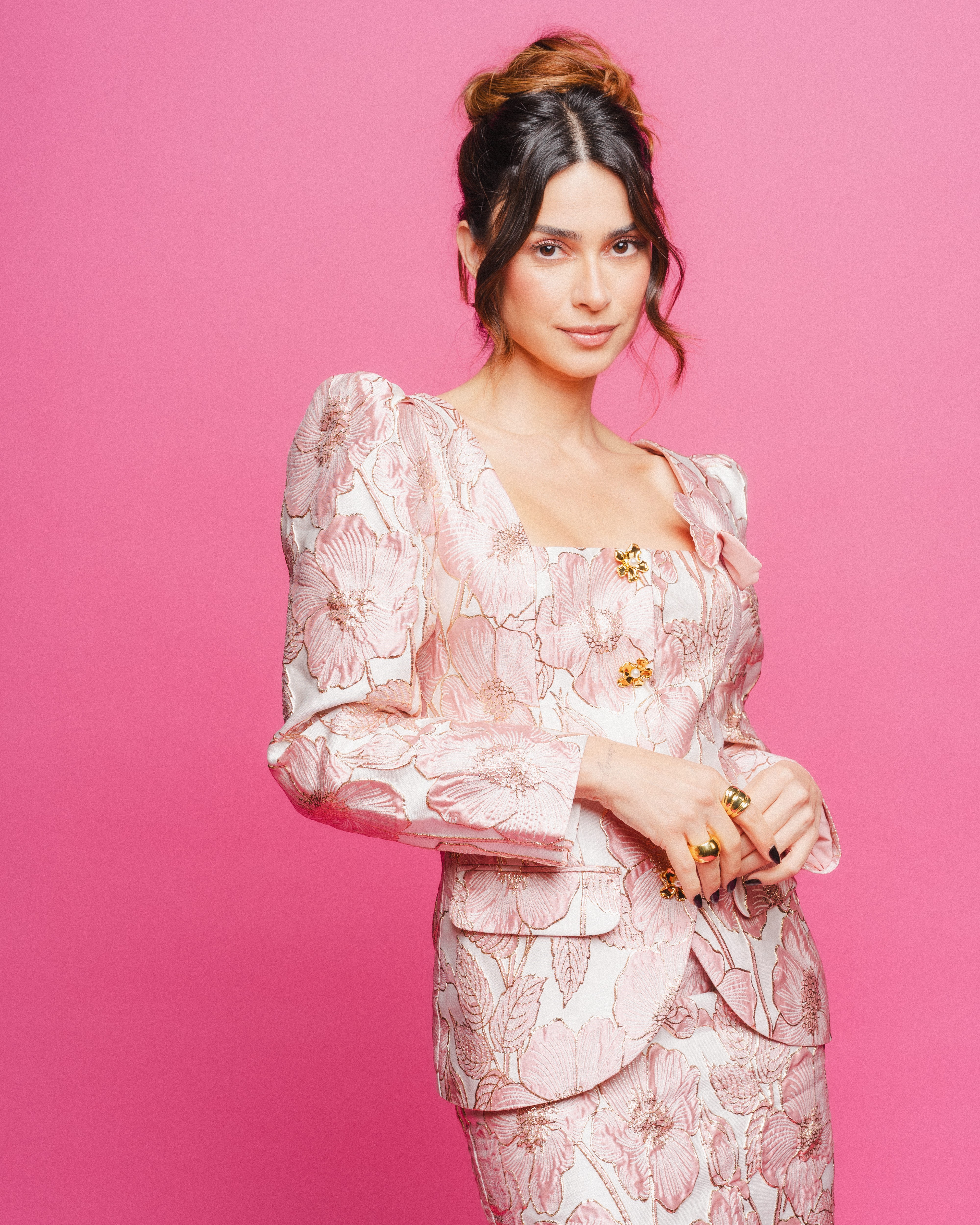 Thaila Ayala celebra primeira vilã em novela verti