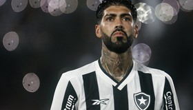 Artur Jorge justifica decisão em derrota do Botafogo: 'Situação de recurso'