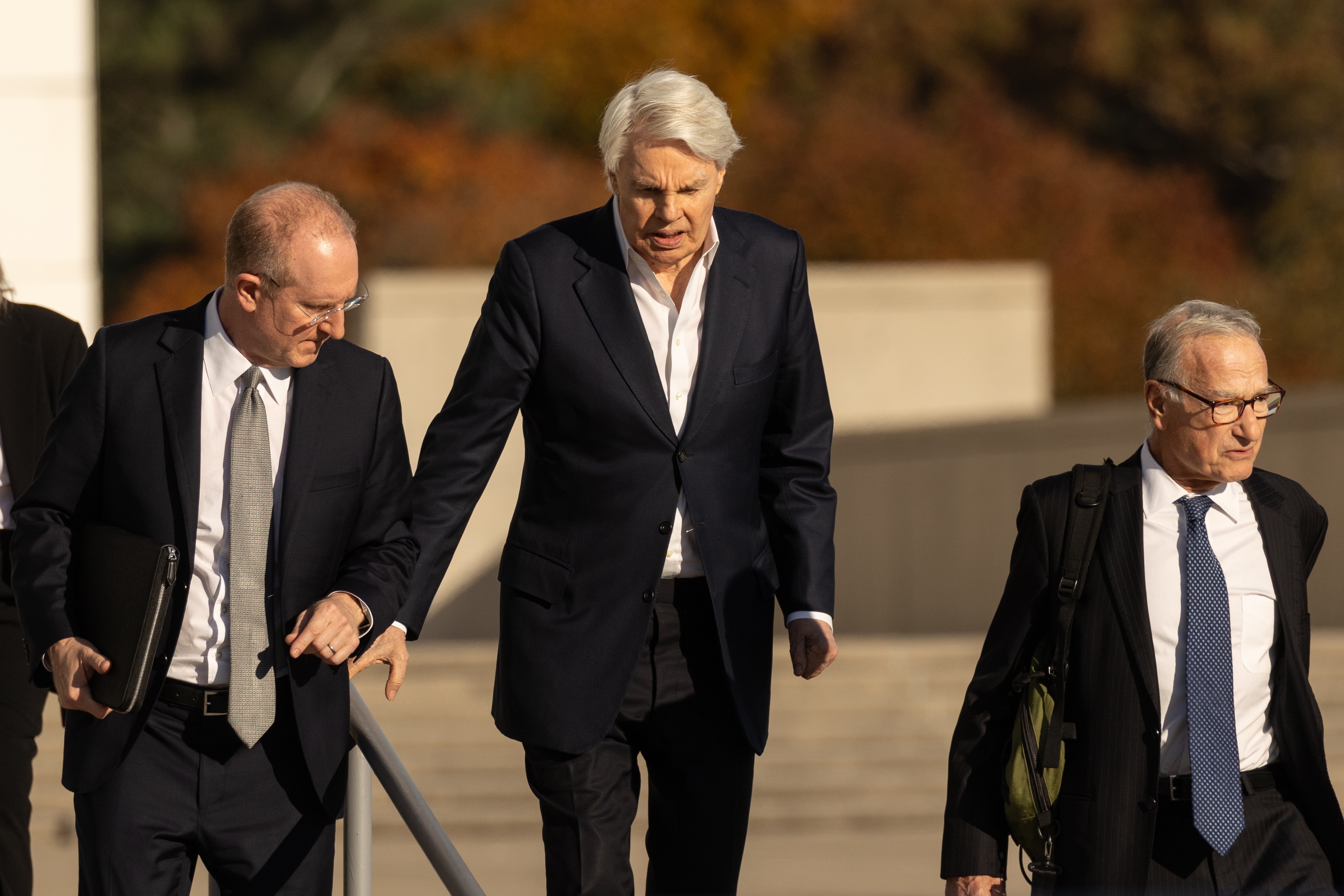 Sanidade mental de ex-CEO da Abercrombie é colocada em discussão e definirá se ele vai a julgamento por tráfico sexual; entenda