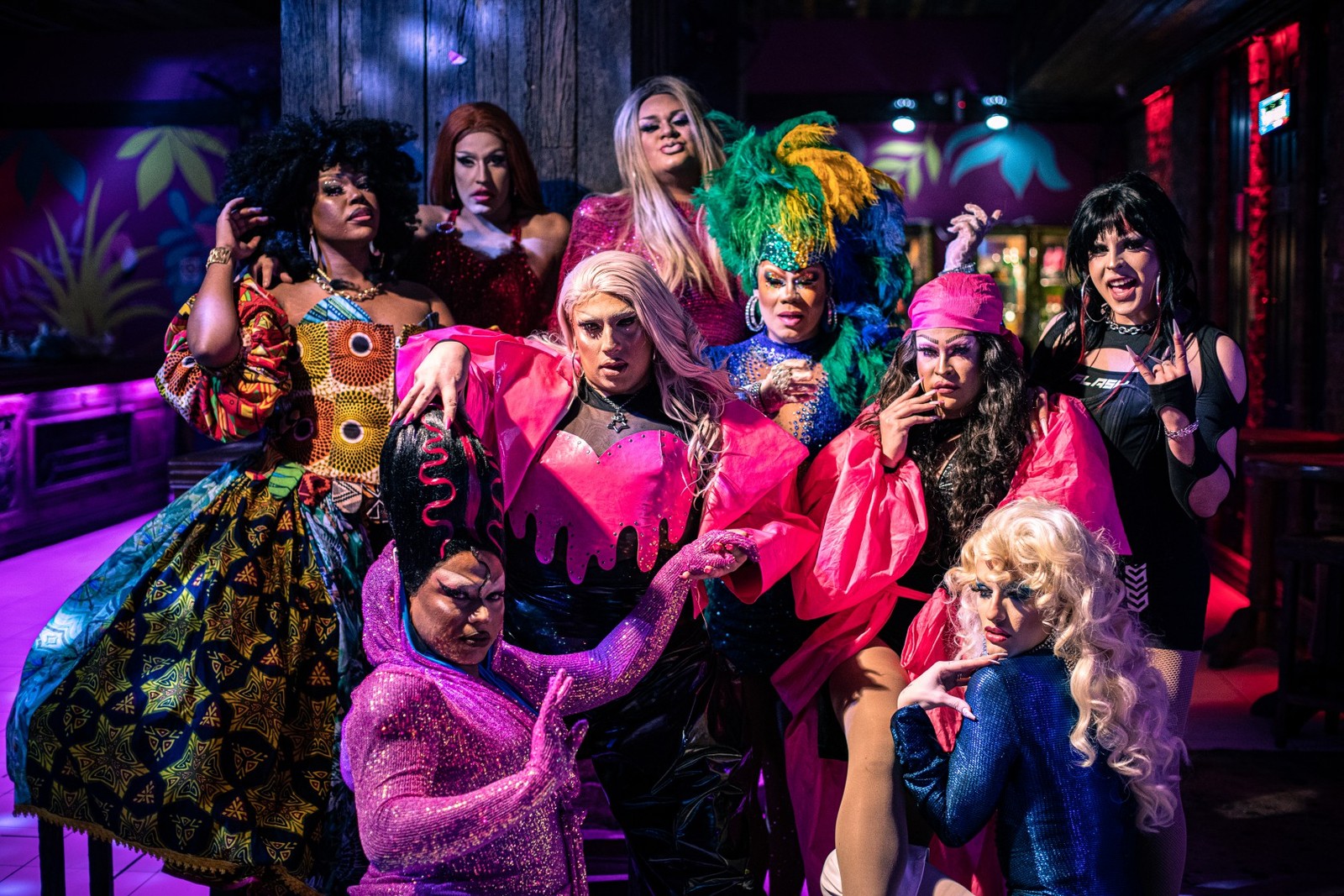 Arte drag ocupa diferentes palcos da cidade e ganha força com a estreia