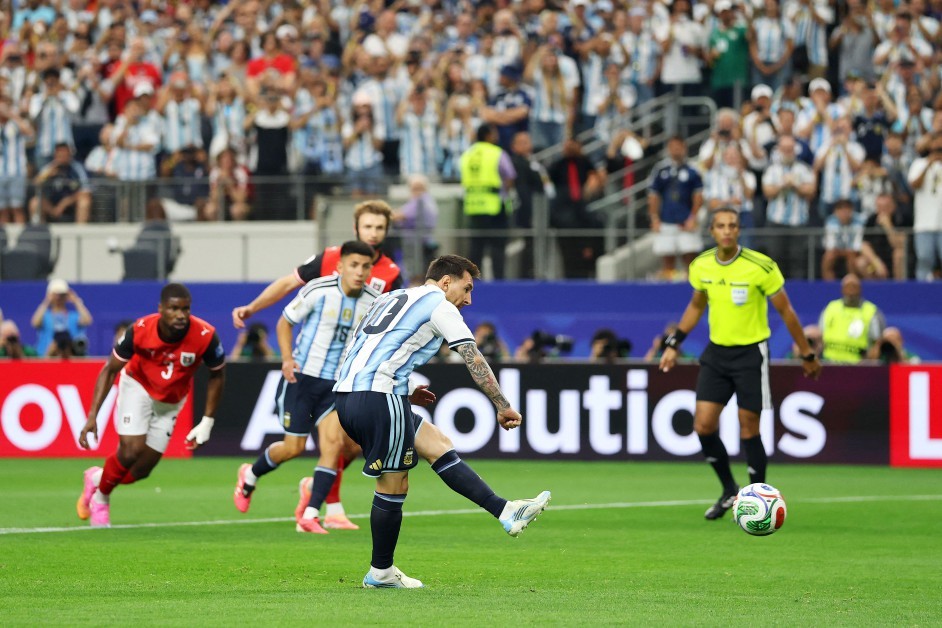 Messi perde pênalti contra a Áustria em jogo da Copa do Mundo 2026 — Foto: MICHAEL STEELE / GETTY IMAGES NORTH AMERICA / Getty Images via AFP