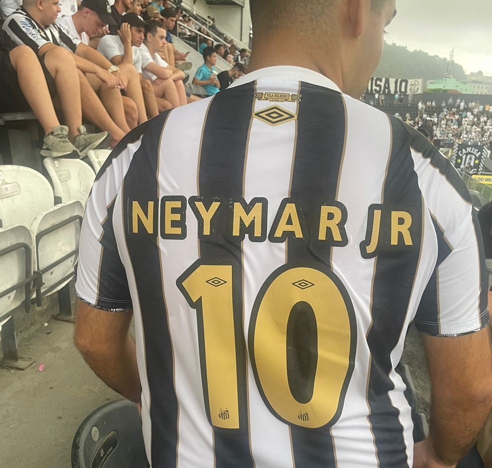 Apresentado, Neymar se emociona em seu retorno ao Santos: 'Muita coisa ...