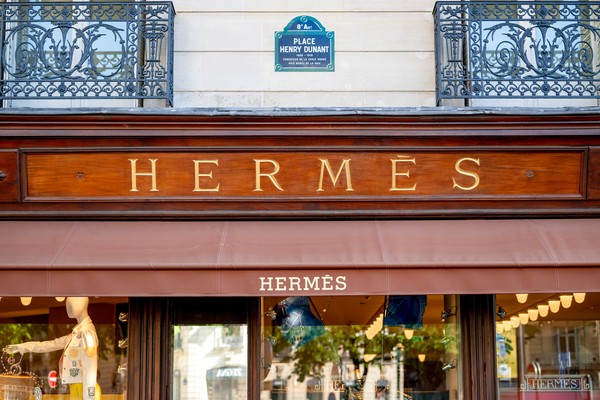 Uma boutique Hermès em Paris — Foto: Benjamin Girette/Bloomberg