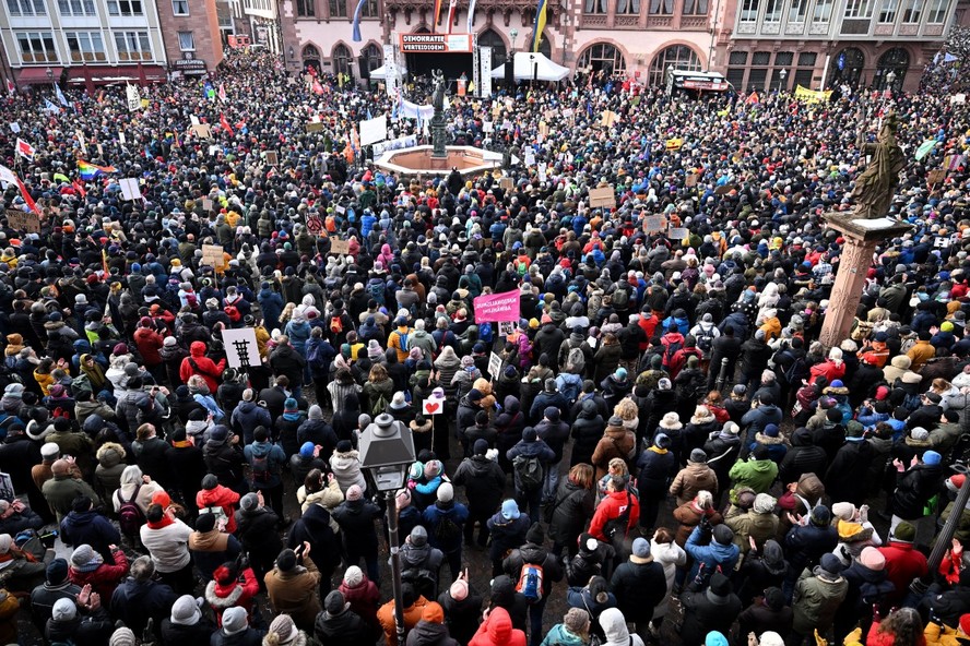 De Colônia a Leipzig até Nurembergue, alemães em todo o país têm saído às ruas ao longo da última semana, com mais 100 manifestações previstas durante o fim de semana