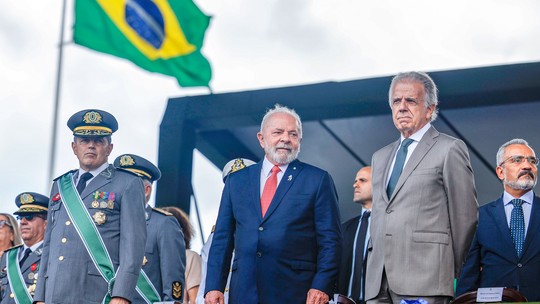 Combate ao golpismo e ‘pacificação’ de Múcio colocam Lula em encruzilhada militar