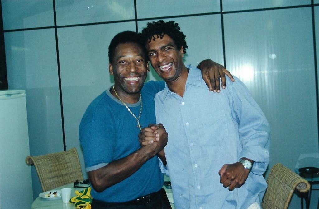 Hélio de La Peña cria documentário para defender mil gols de