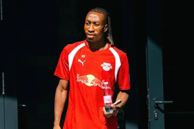 Diomande volta a treinar no RB Leipzig enquanto negociação com o Real Madrid segue travada - QTU Questões do Universo