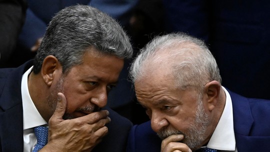 Interlocução direta de Lula com Arthur Lira divide PT e governo
