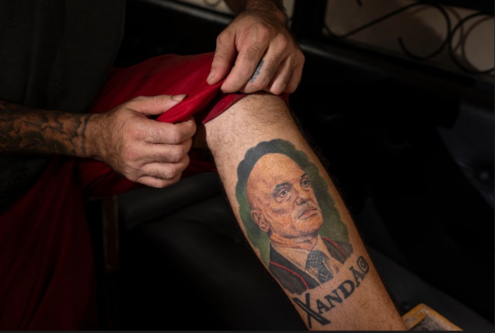 Tatuagem de Adauto Nascimento — Foto: Alessandro Falco/The Guardian