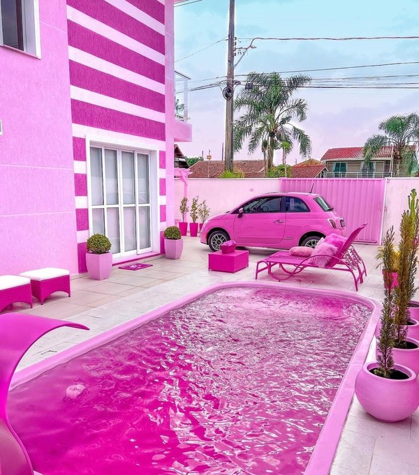 'Barbie' do Paraná cria casa rosa igual à da boneca: 'Decidi ser uma ...