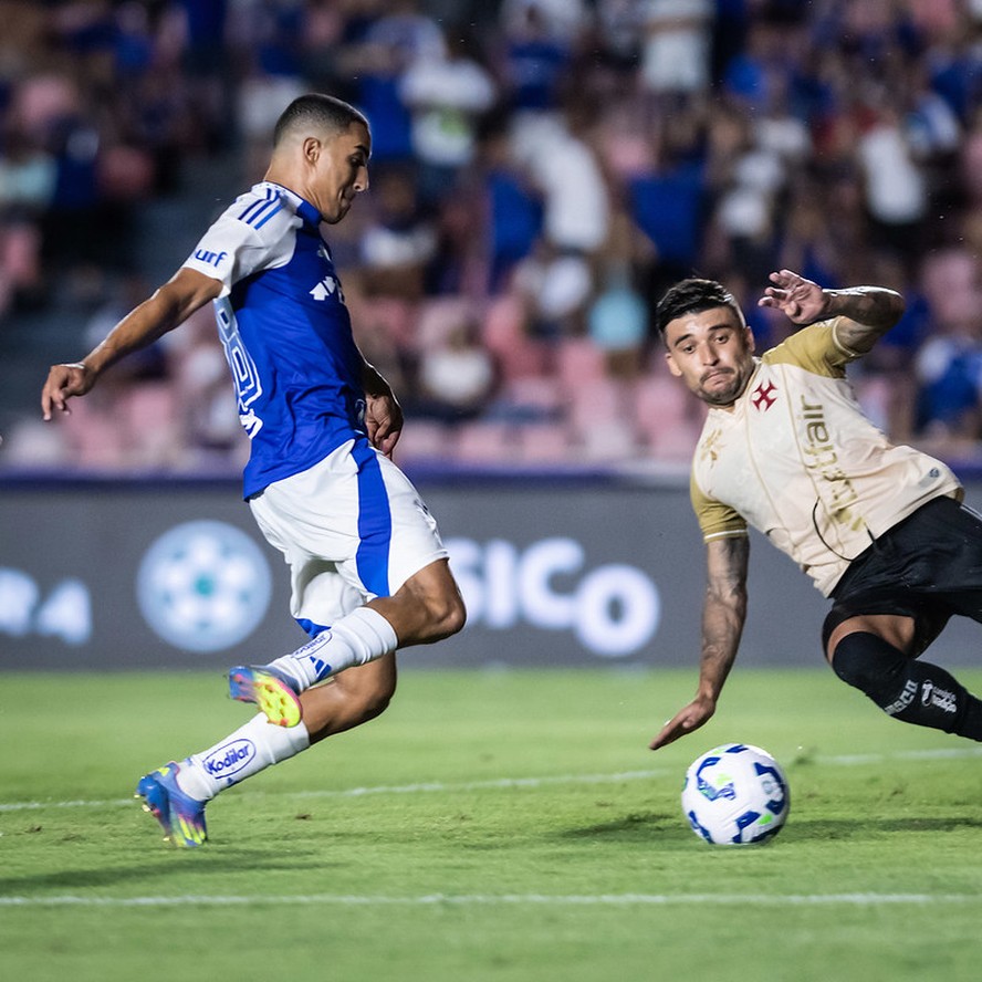 Cruzeiro marca gol sobre o Vasco