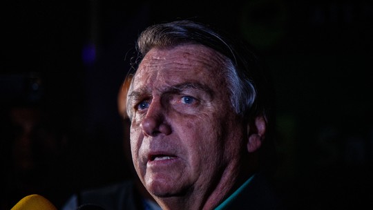 Aliados de Jair Bolsonaro admitem quatro erros que pioraram situação no caso das joias