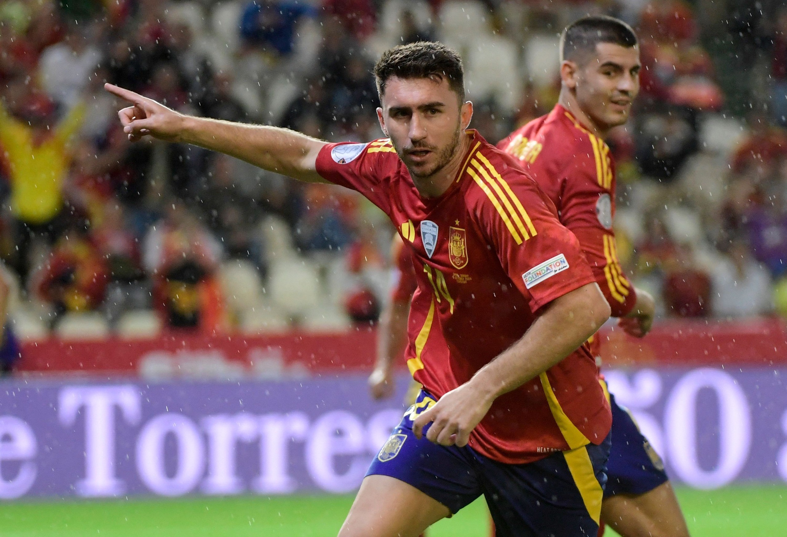 Zagueiro surpreende e usará a camisa 10 da Espanha contra a Bulgária