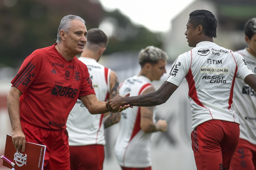 Tite faz reformulação no Flamengo com +2 saídas e 1 contratação