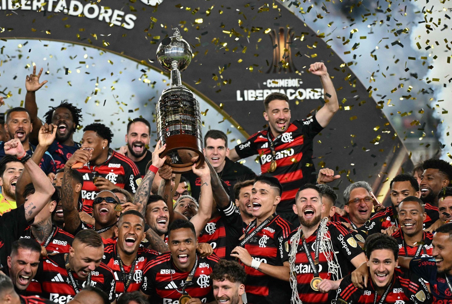 Quais as chances do Flamengo contra os europeus na Bola de Ouro? Veja como funciona prêmio de clube do ano