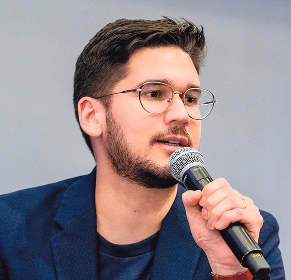 Felipe Storch: Afetado por queimadas que suspendiam aulas em Rio Branco — Foto: Reprodução