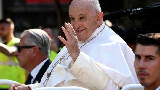 Padres casados e benção a casais LGBTQIA+: Papa convoca Sínodo da Igreja com temas sensíveis e voto de mulheres