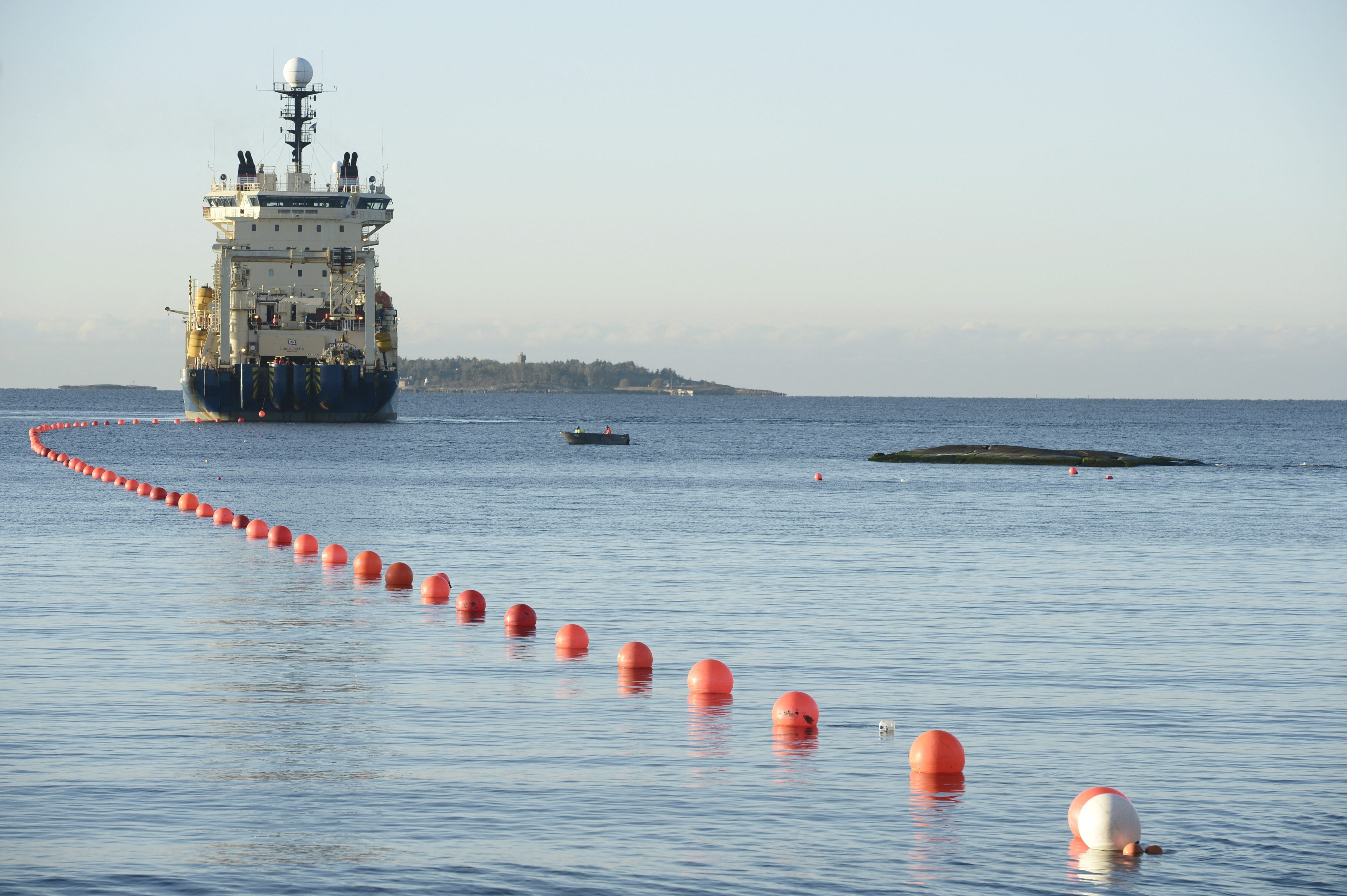 Alemanha e Finlândia falam em sabotagem e ‘guerra híbrida’ após danos repentinos em cabos submarinos no Mar Báltico