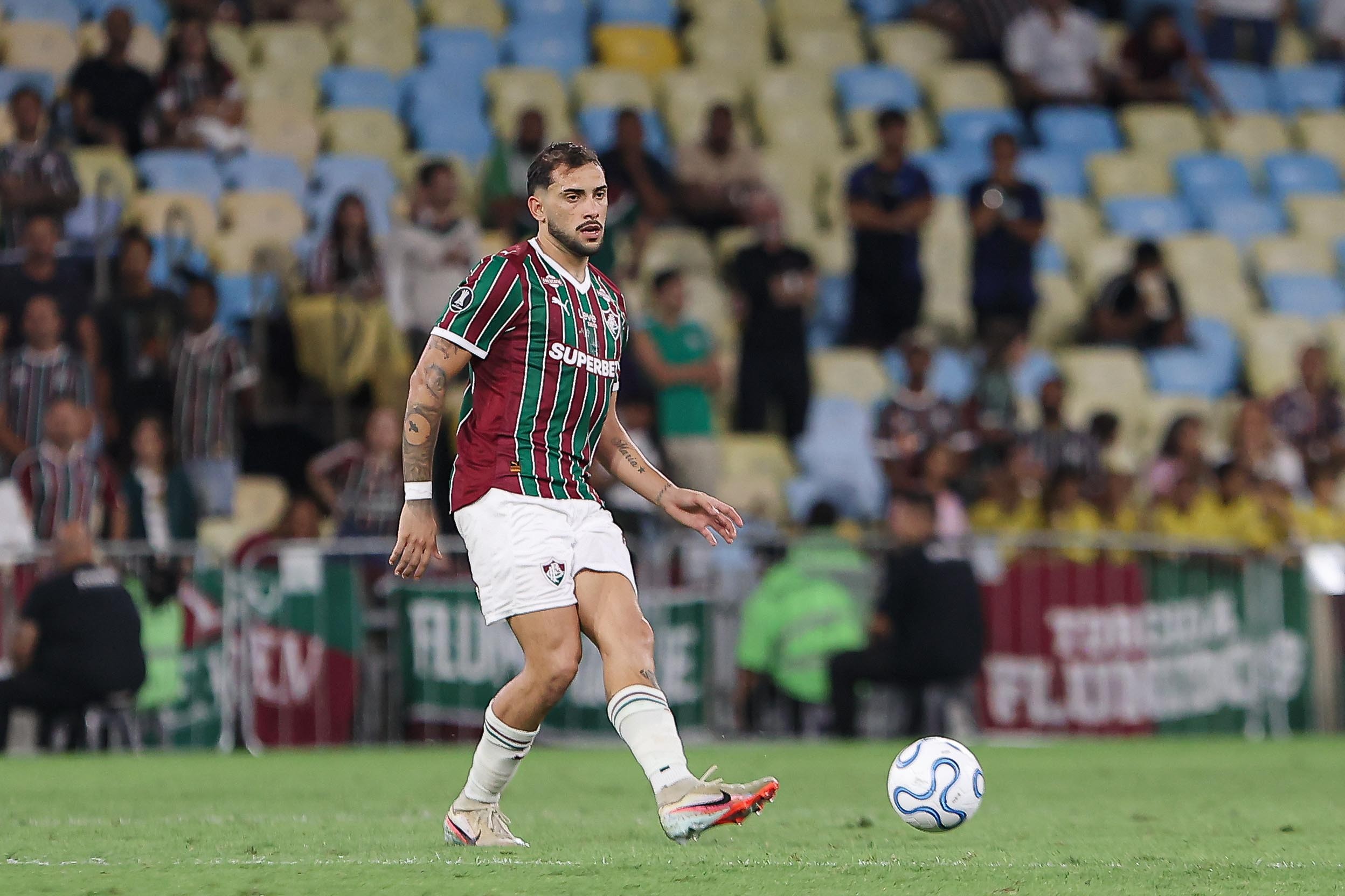 Com Nino e Thiago Silva distantes, Fluminense espera nova proposta da Europa por Freytes na segunda janela