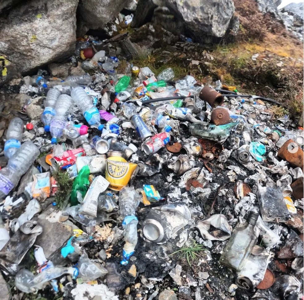 Lixo no Mont Everest — Foto: Reprodução Instagram/ Ten G Sherpa