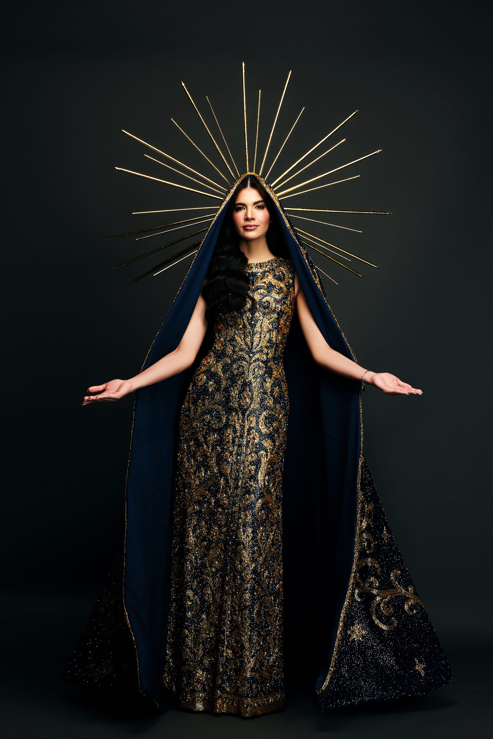 Católica, a jovem é embaixadora do "Mães da Sé", uma instituição sem fins lucrativos que desde 1996 ajuda famílias na busca por entes desaparecidos. — Foto: Ber Sardi