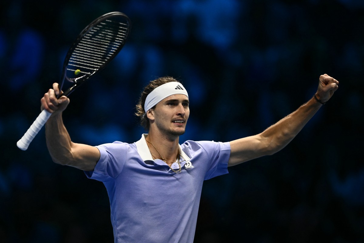 ズベレフがATPファイナルズ準決勝に進出。アルカラスは敗退