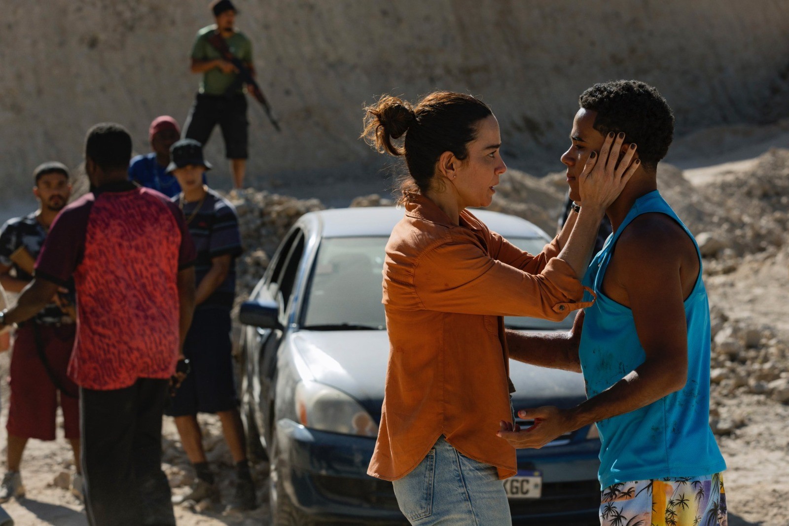 De Padre Miguel para o mundo: ator brasileiro estreia em série internacional da Netflix